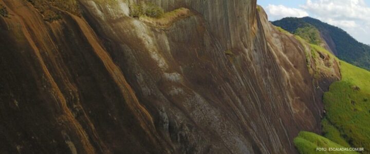 Instalação de facilitadores em vias de escalada: caso da via “Nada Consta”, Pedra Bonita (Sto. Antônio de Pádua)